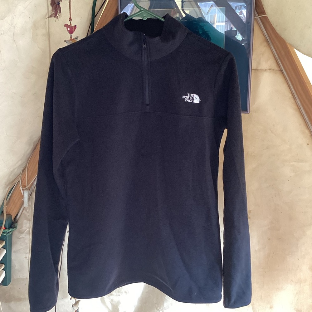 North Face Black Long Sleeve Fleece Size S Outdoor Camping Hiking Athleisure